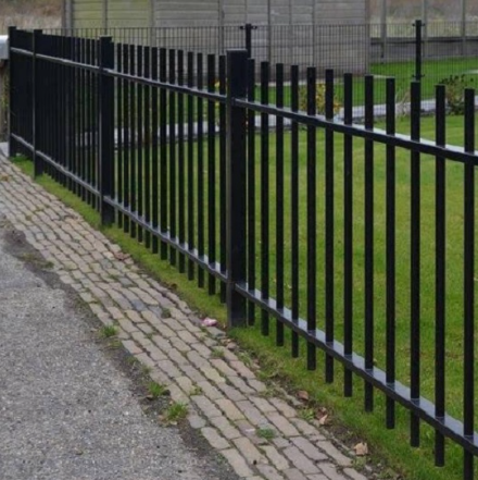 Buy a fence section made of INDUSTRY GUARDE 20x20mm/1.2mm 1.50m/2.50m shaped tube from the manufacturer Sitka Zahid photo 8