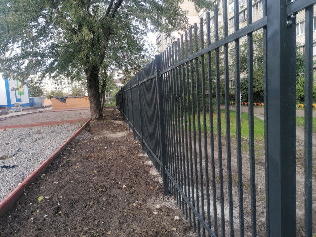 Buy a fence section made of INDUSTRY GUARDE 20x20mm/1.2mm 1.50m/2.50m shaped tube from the manufacturer Sitka Zahid photo 10